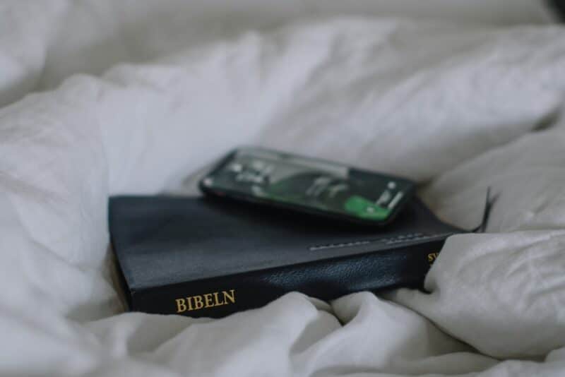 Read the Bible Online: Accessible Scripture Anytime, Anywhere